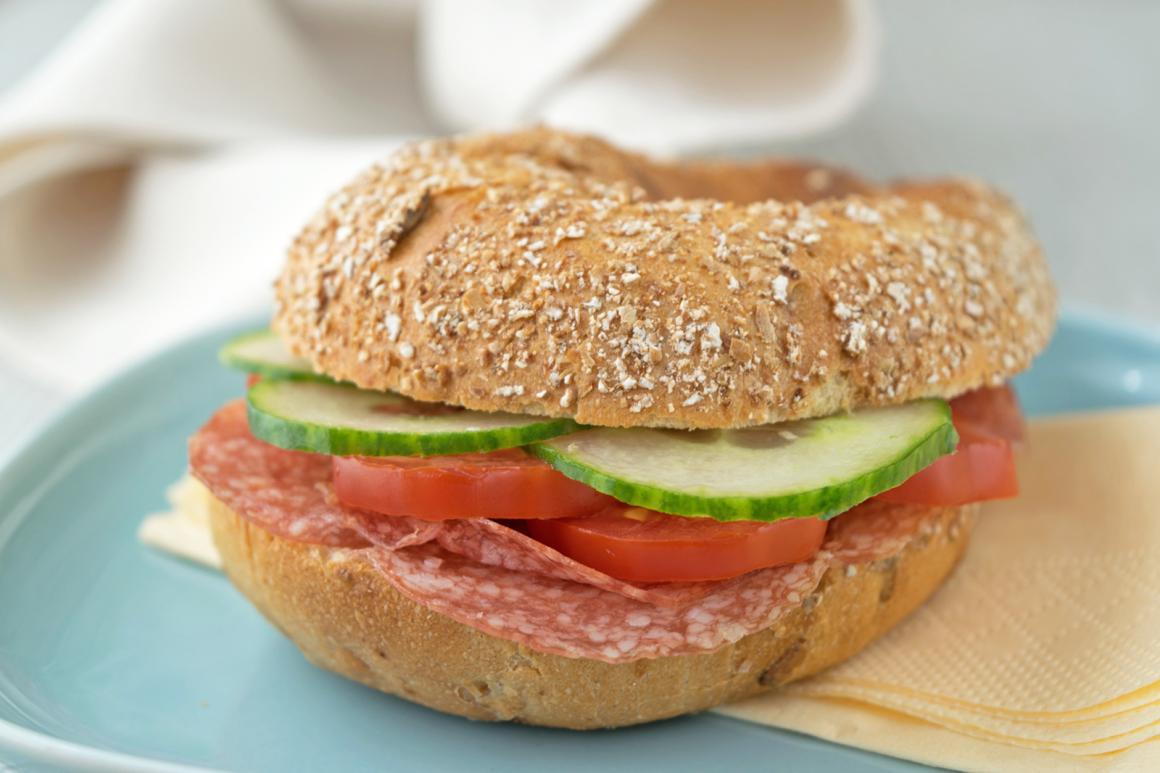 Gurken-Salami-Sandwich