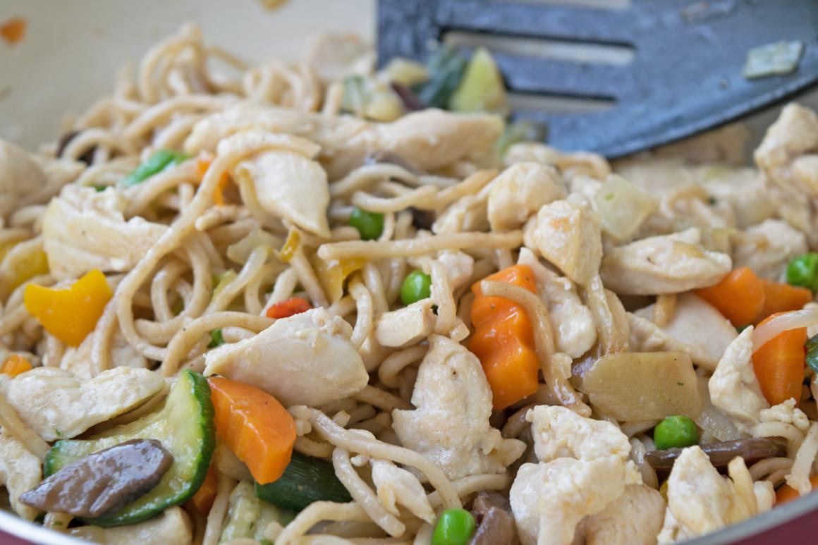 Bami Goreng mit Trutenfleisch