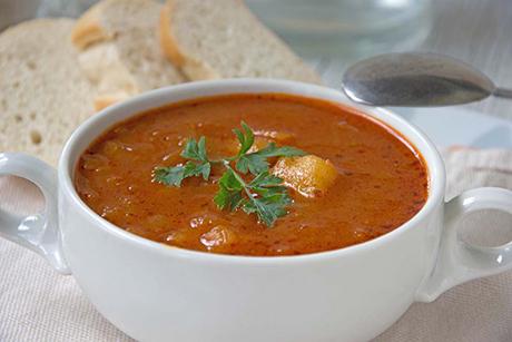 Gulyásleves - Gulaschsuppe