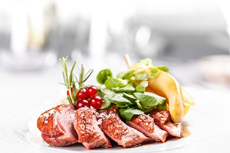 Gänsebrust mit Birnen und Wirz