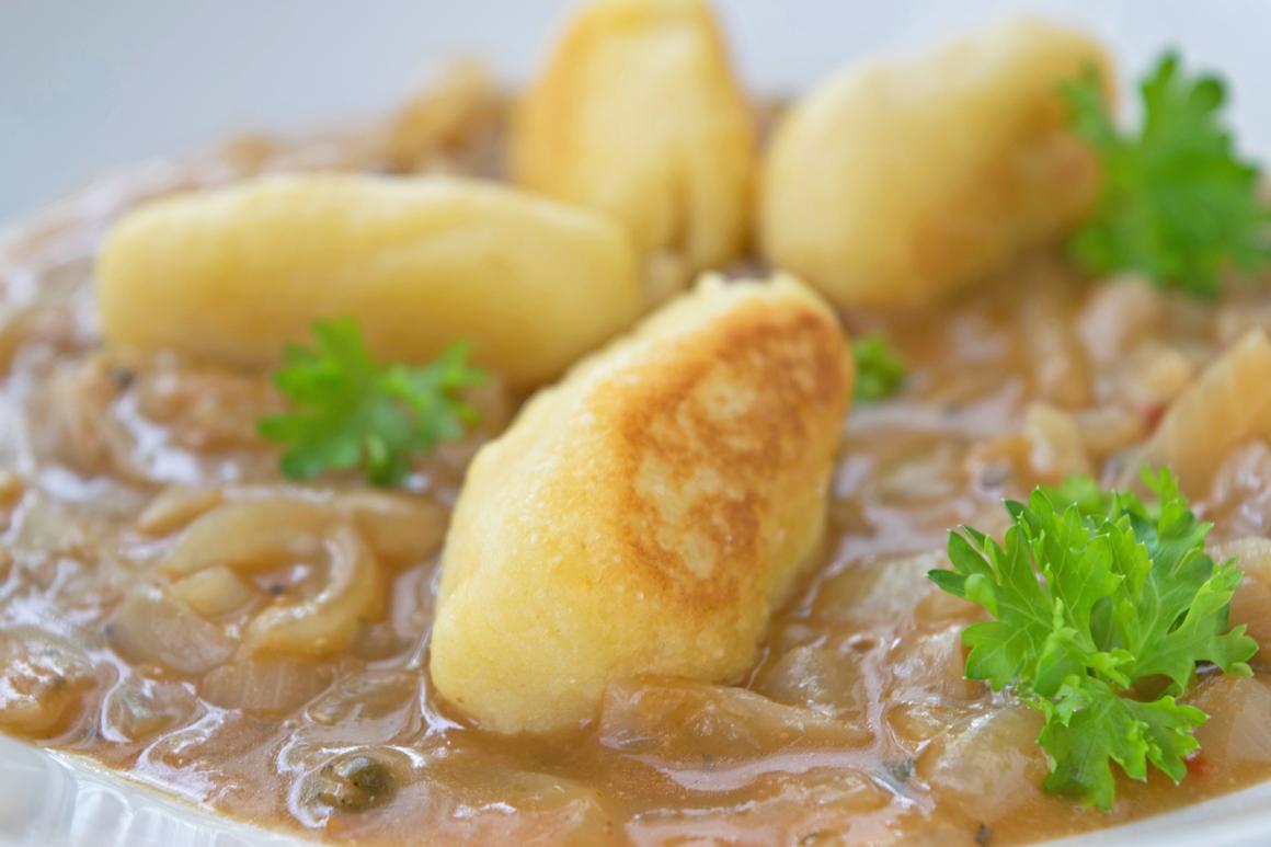 Pfiffige Kartoffel-Nuggets mit Zwiebelsauce