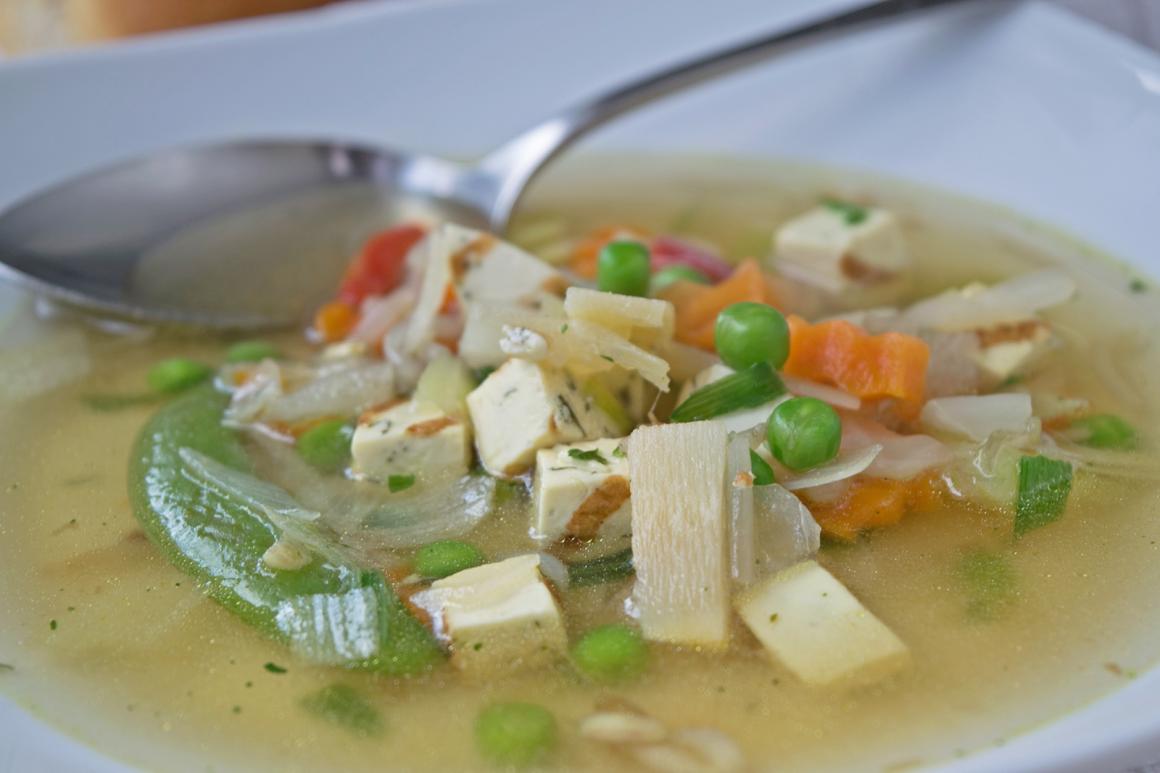 Asiatische Gemüsesuppe