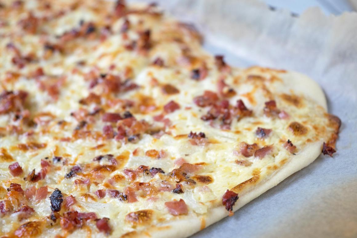 Flammkuchen nach Elsässer Art