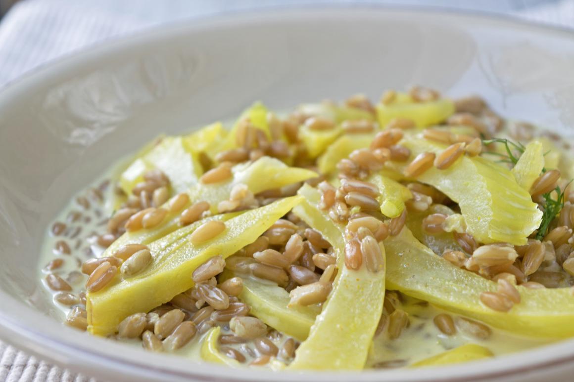 Grünkern-Curry-Salat mit Fenchel