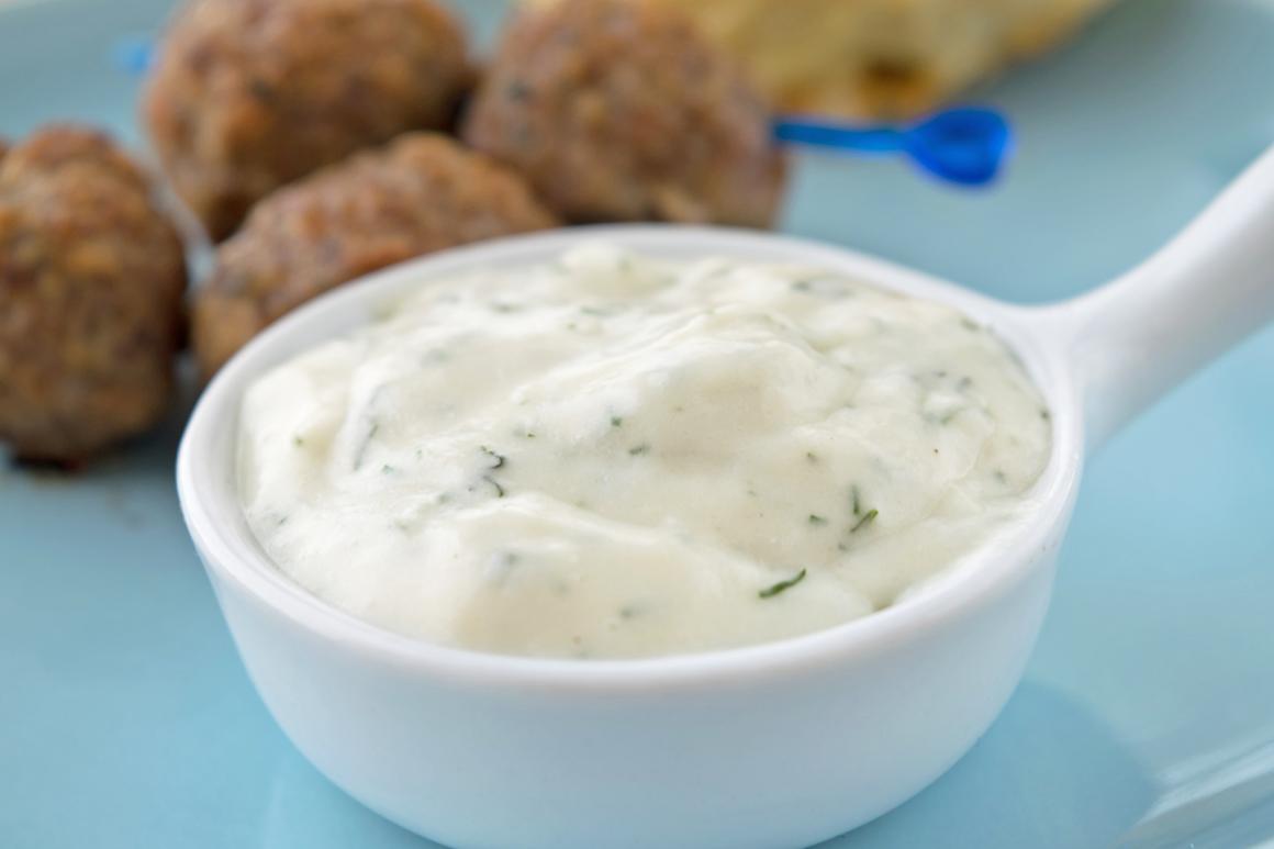 Honig-Senf-Dill-Sauce