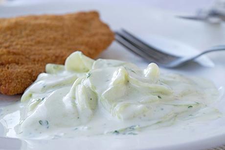 Einfacher Gurkensalat
