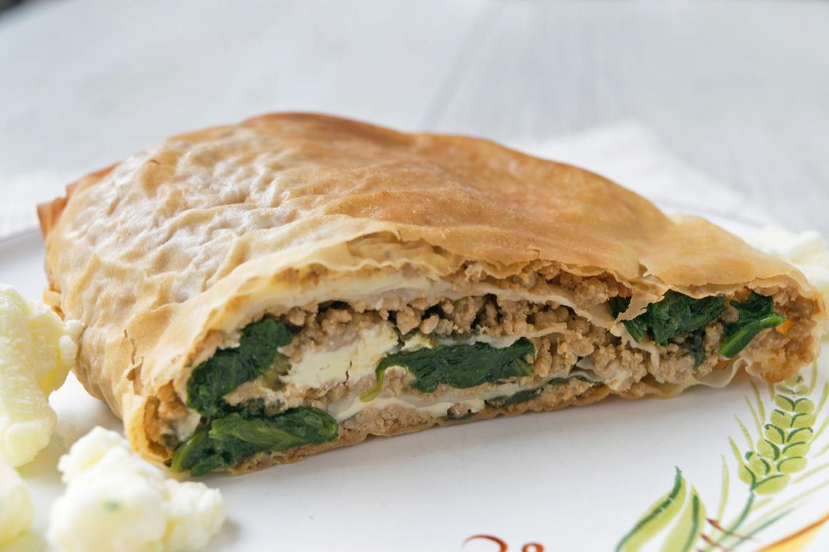 Börek mit Spinat und Schafskäse