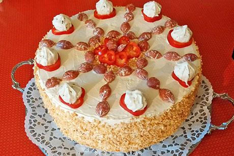 Pikante Schwarzbrottorte