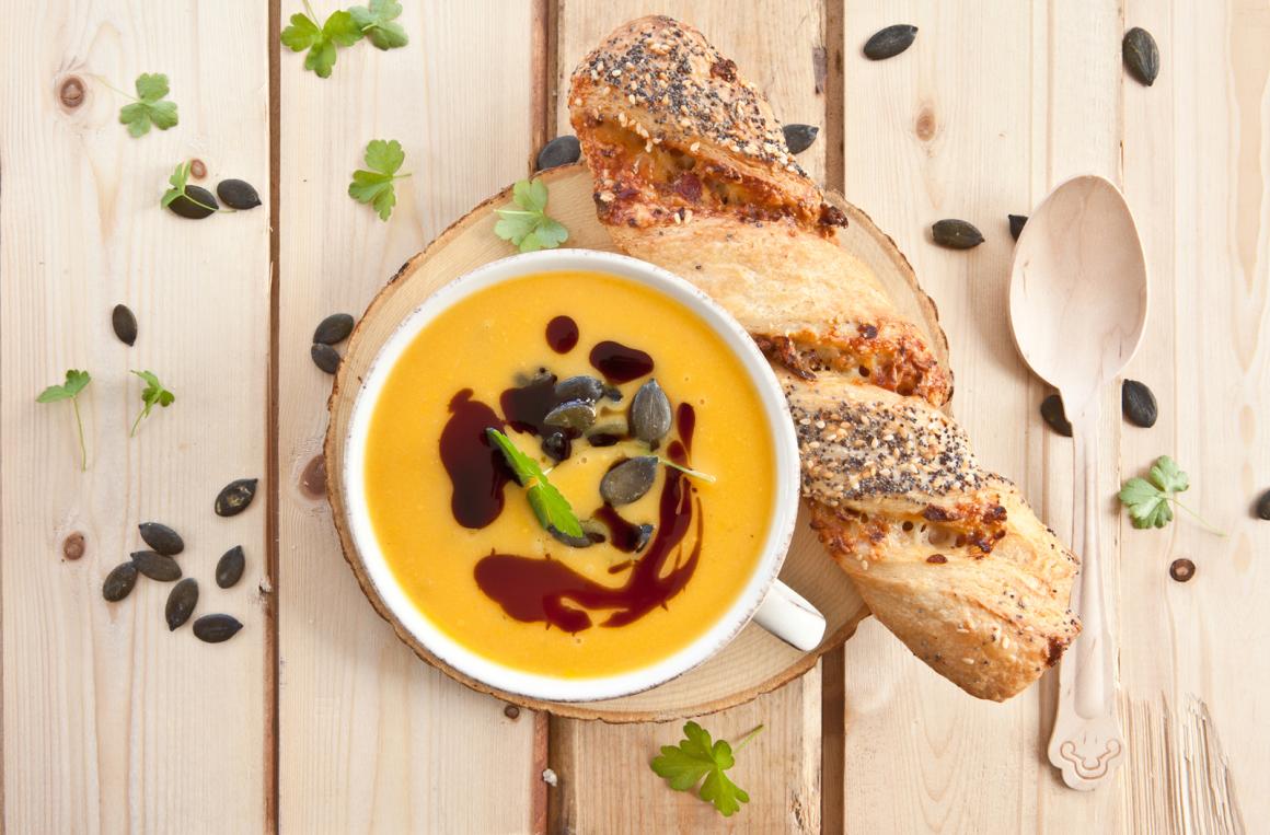 Kürbisrahmsuppe mit Kernöl