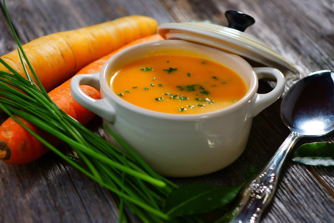 Einfache Rüeblisuppe