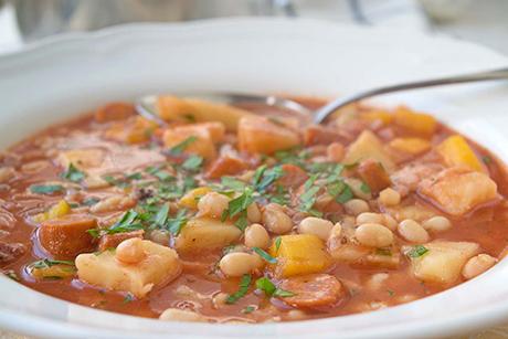 Bohnensuppe mit Wurst