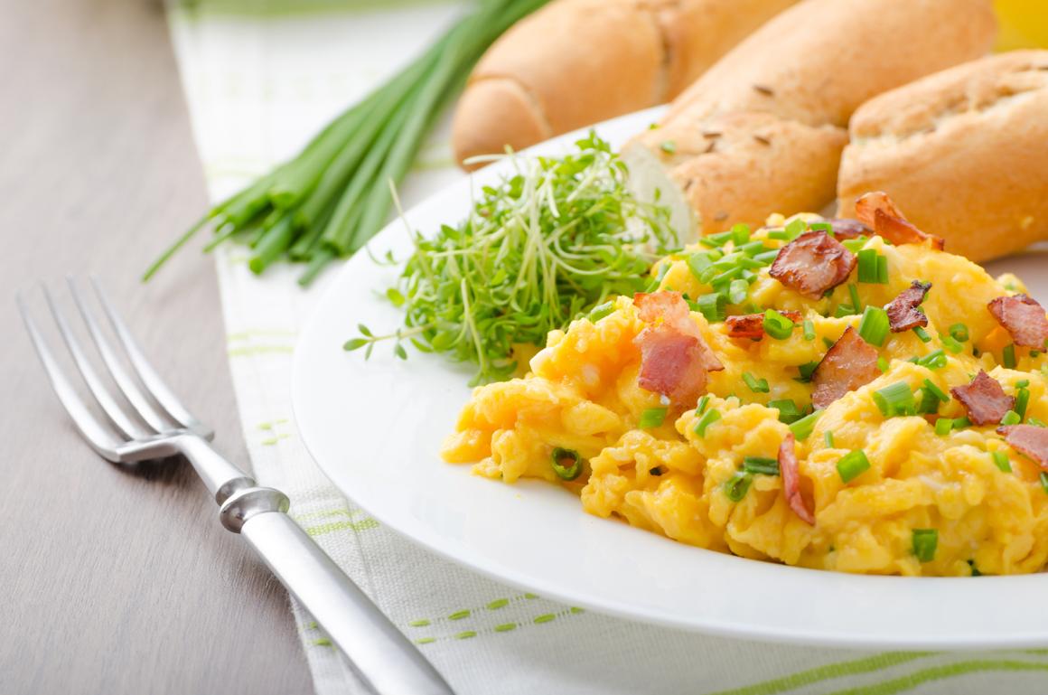 Speck mit Rührei