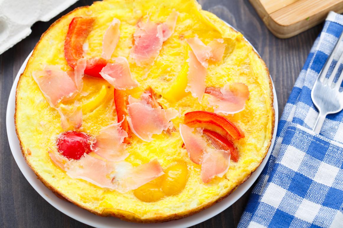 Omelette mit Peperoni und Käse