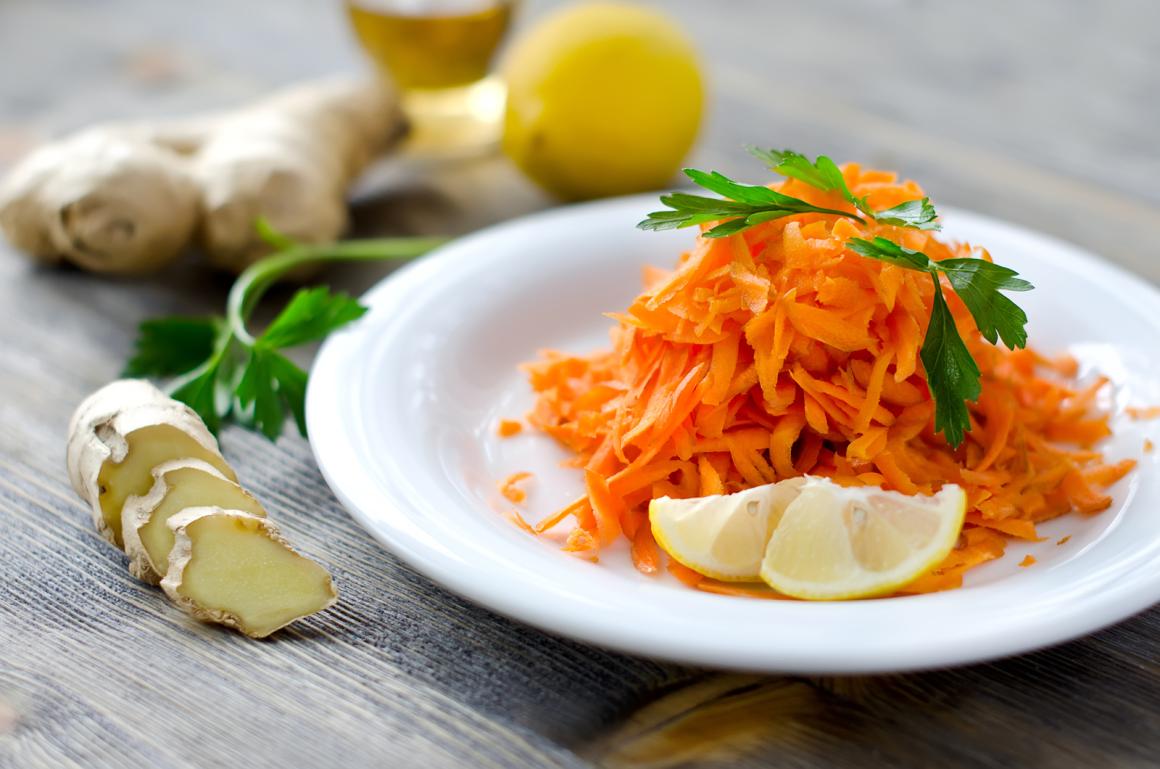 Geriebener Rüeblisalat mit Ingwer