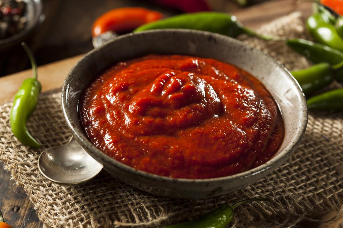 Rotes Peperoni Pesto