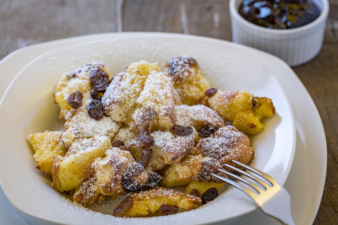 Einfacher Kaiserschmarrn mit Rosinen