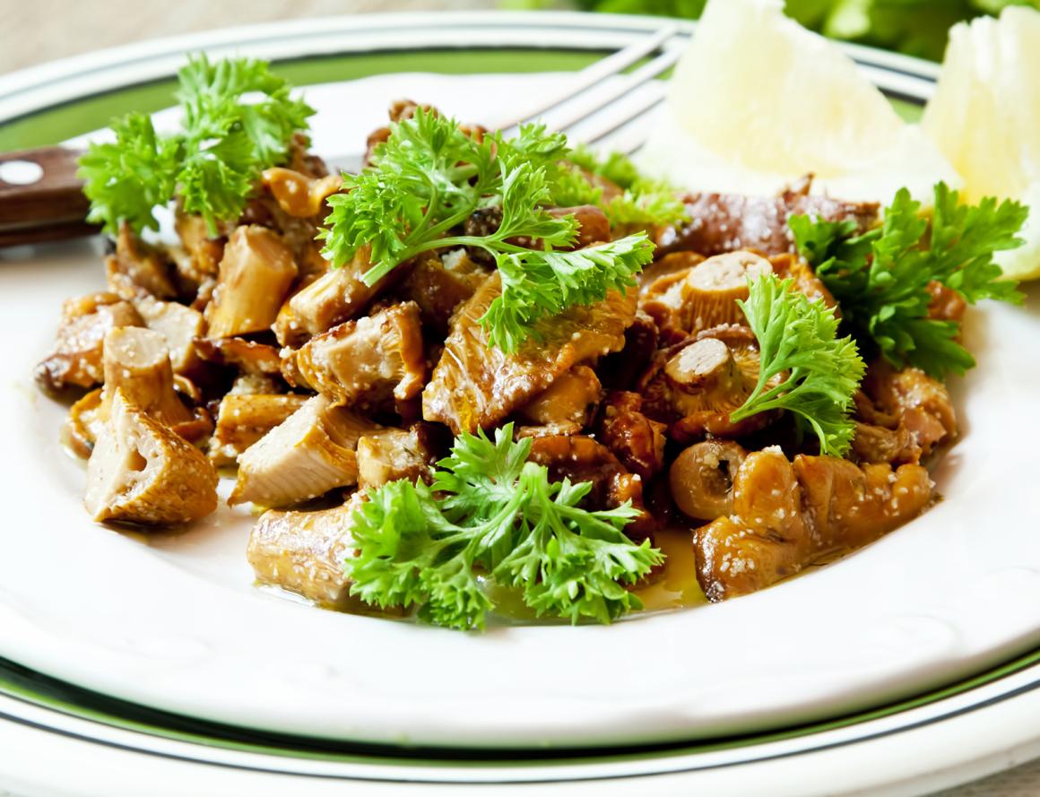 Eierschwammerlgulasch