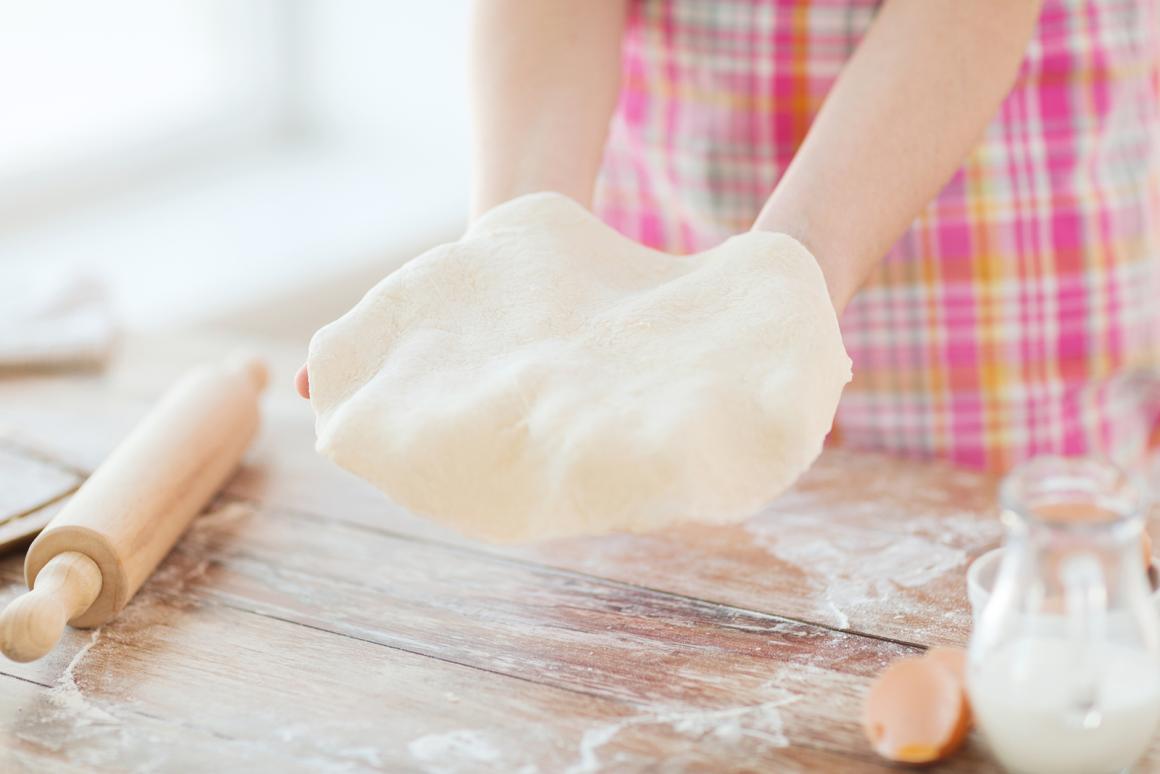 Selbstgezogener Strudelteig