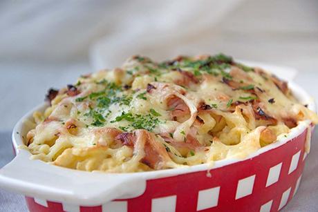 Käsespätzli mit Schinken