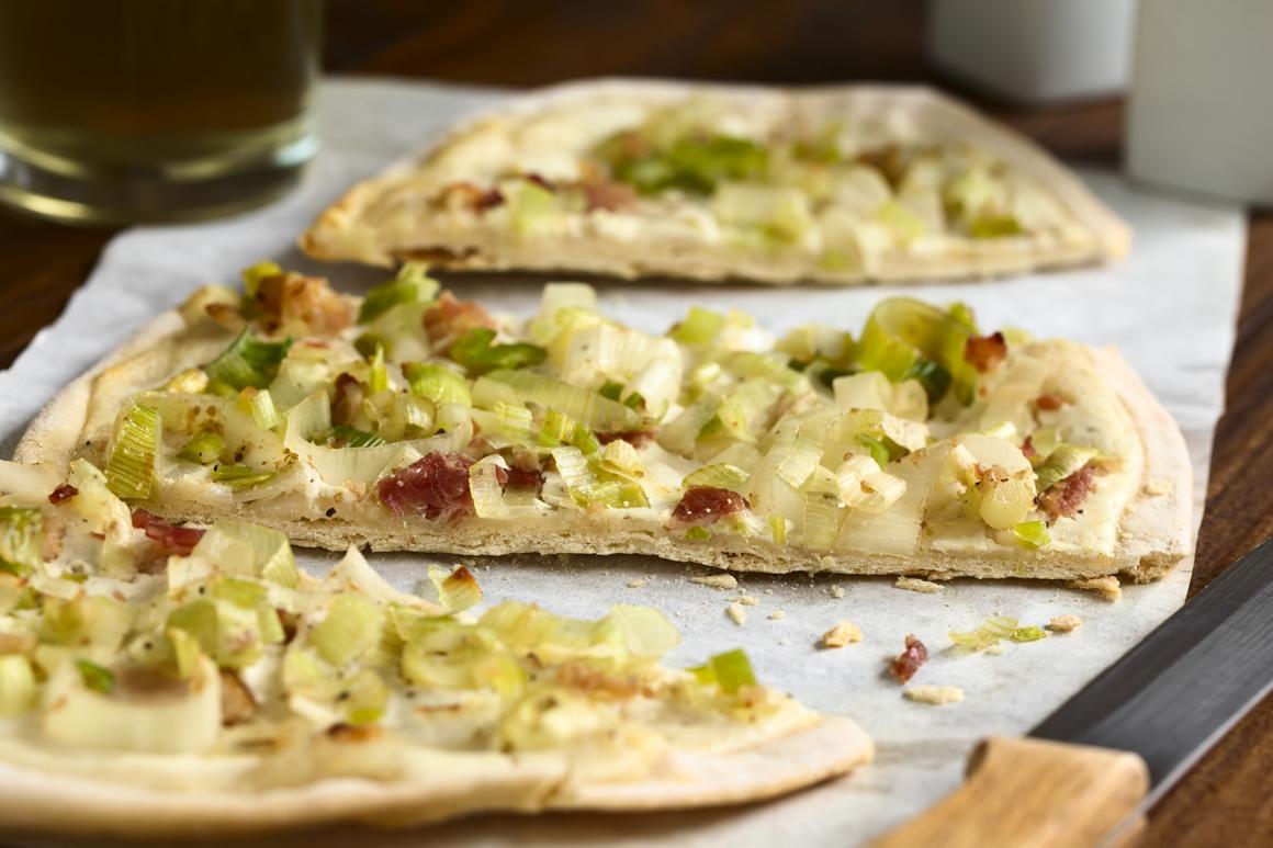 Lauch-Lachs-Flammkuchen
