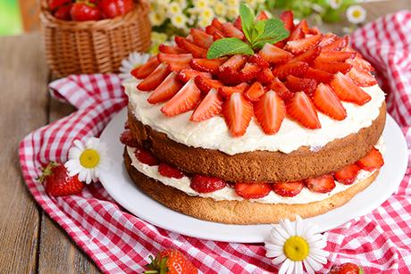 Joghurttorte mit Erdbeeren