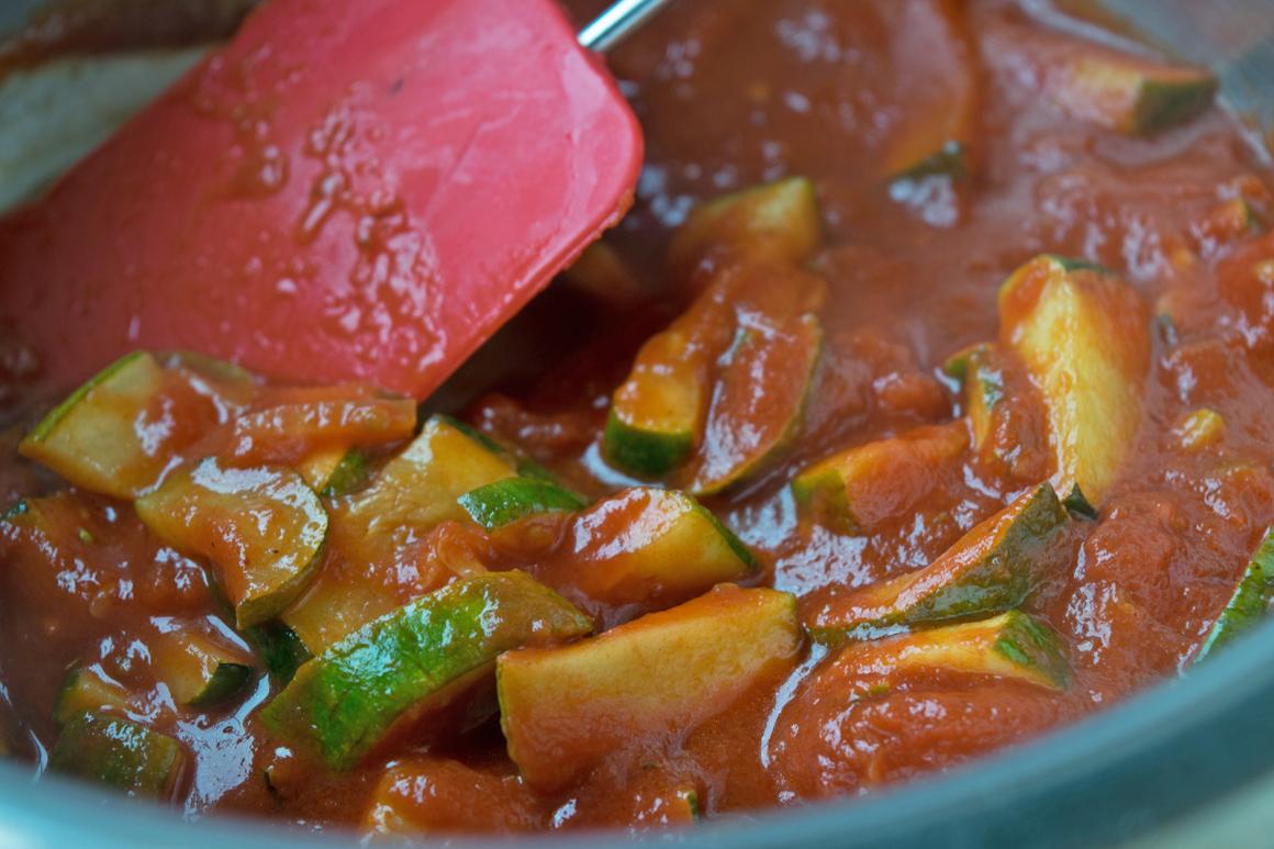 Zucchetti-Tomaten-Pfanne