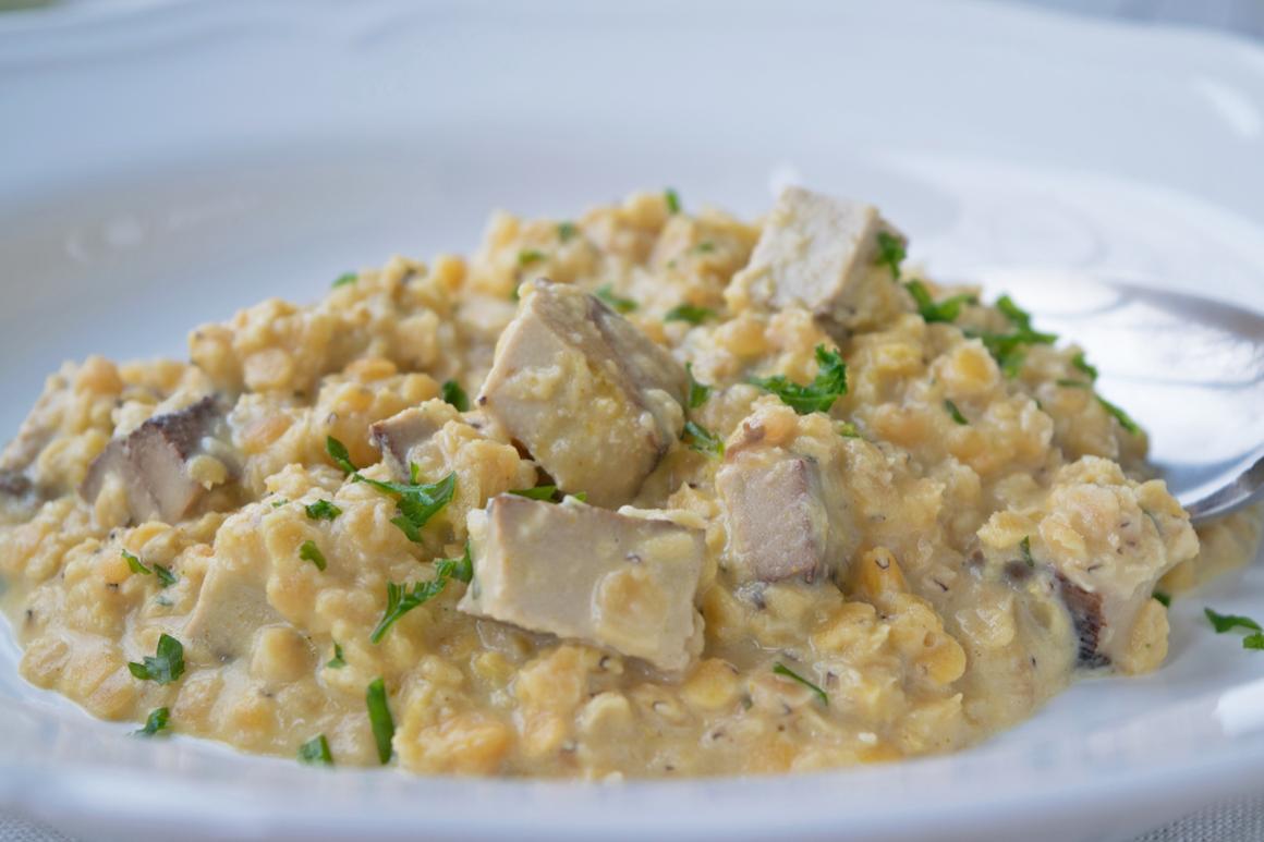 Linseneintopf an Pfeffer-Tofu