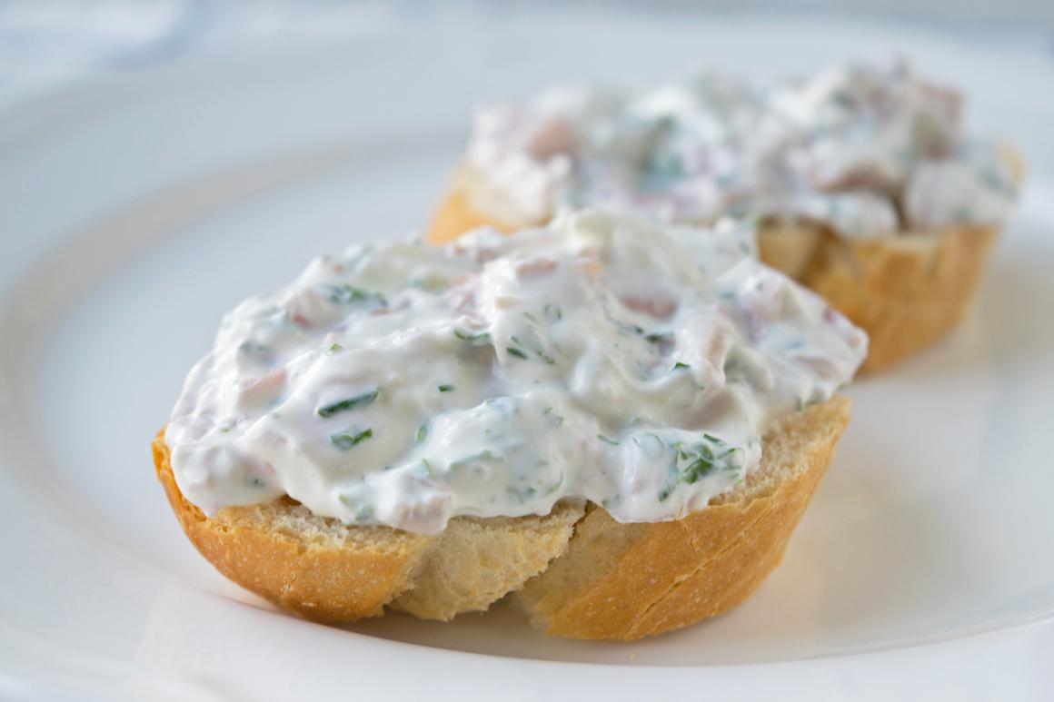 Schnelle Crème fraîche-Sauce