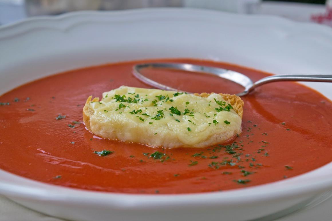 Tomaten-Käse-Suppe