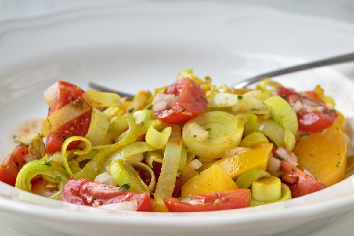 Tomatensalat mit Mango