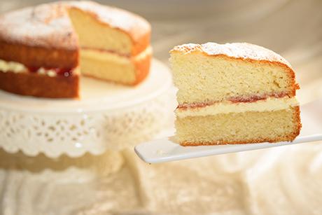 Kartoffeltorte mit Himbeerfüllung