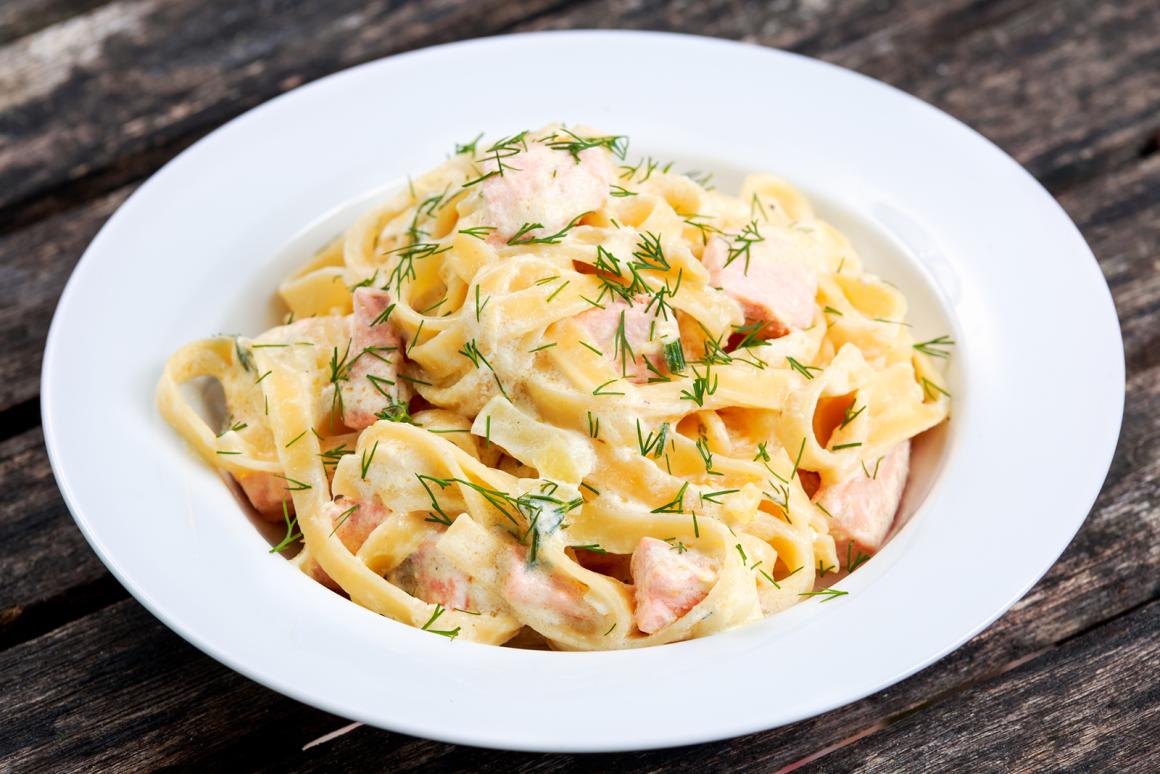 Lachstagliatelle