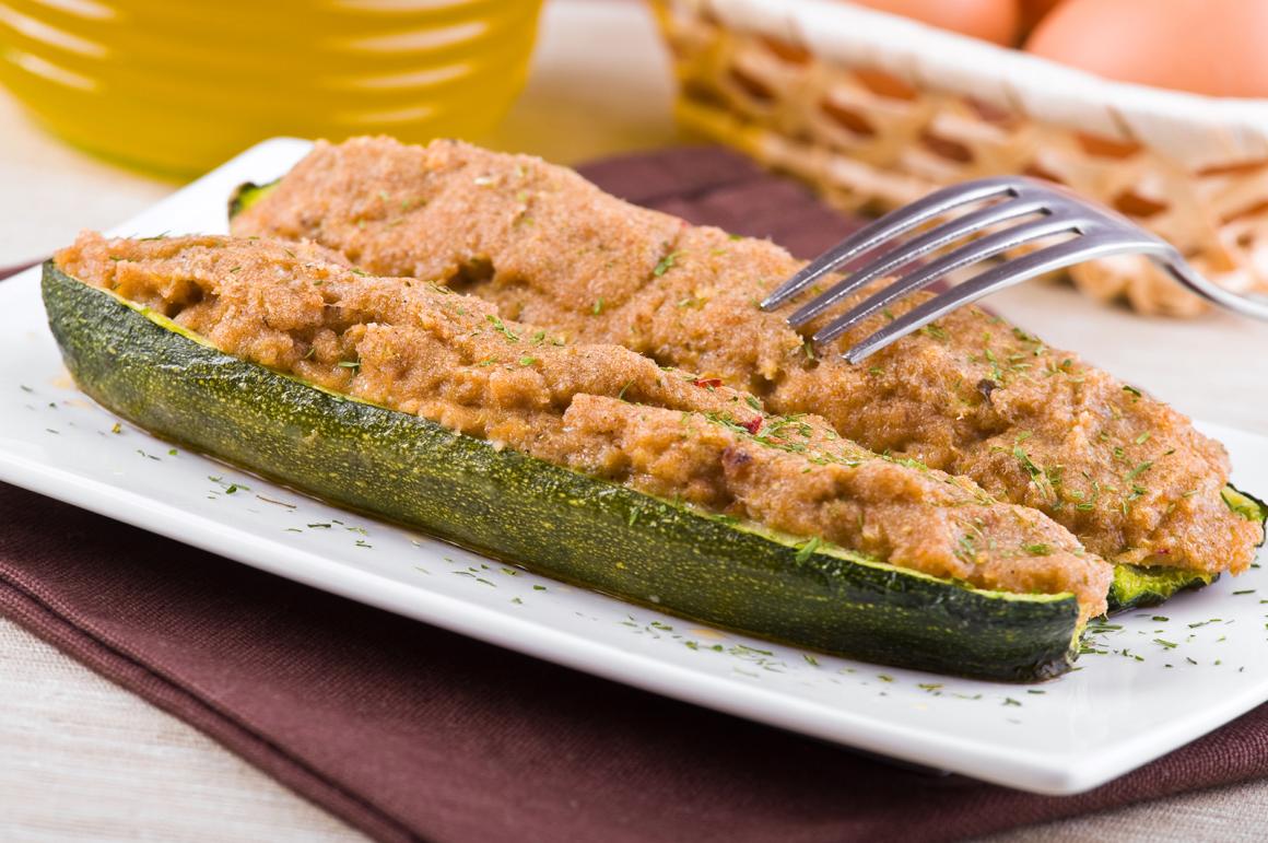 Gefüllte Zucchetti überbacken