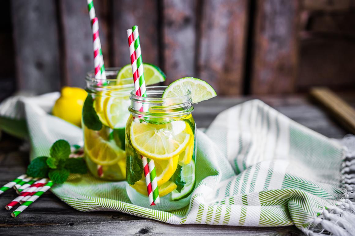 Detox Zitrusfrüchte Wasser