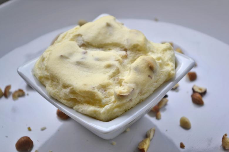 Souffle mit verschiedenen Nüssen und Vanille