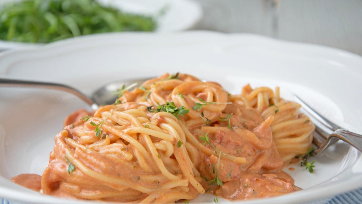 Spaghetti Napoli mit Oregano