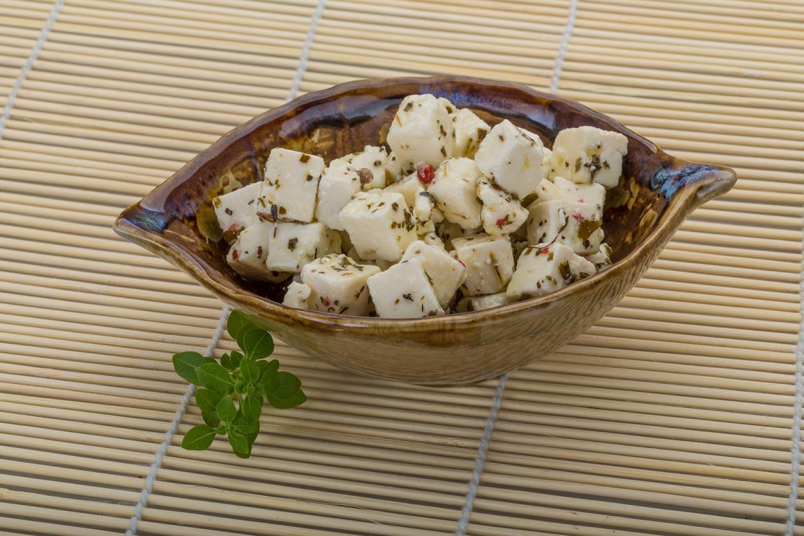 Marinierter Ziegenkäse mit Kräutern - Rezept