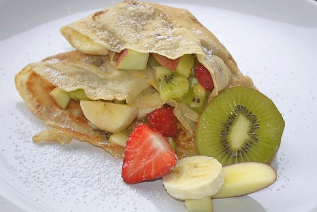 Vollkorn Crepes mit Früchten