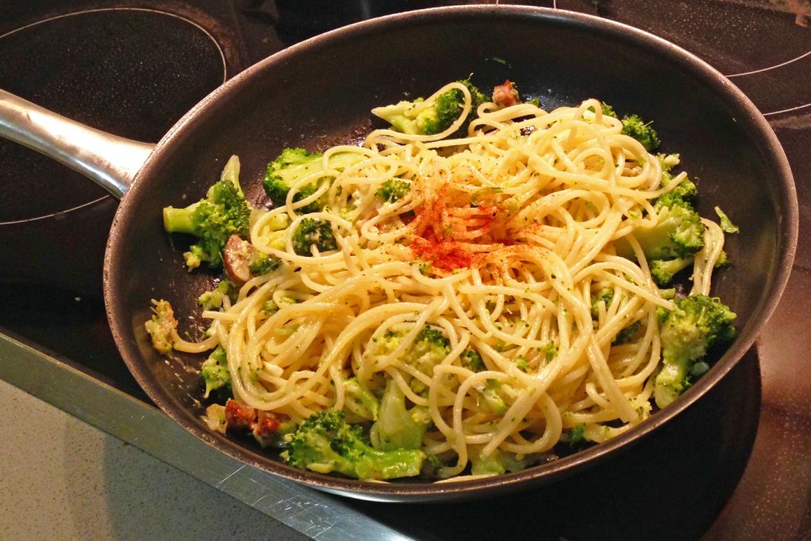 Schnelle Spaghetti mit Broccoli und Gorgonzola
