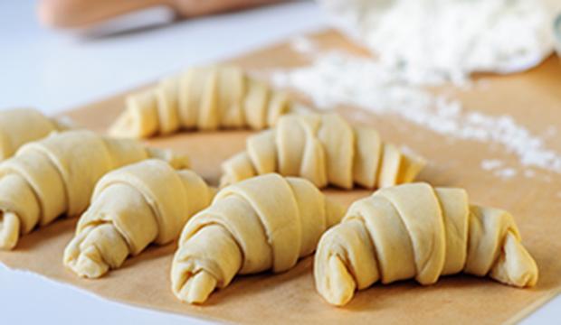 Schinken-Blätterteiggipfeli
