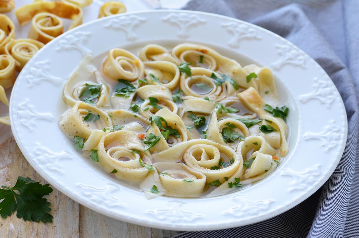 Suppe mit Flädle