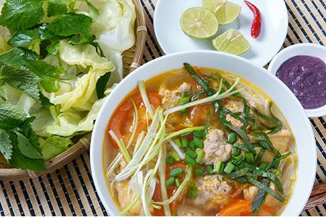 Vietnamesische Suppe