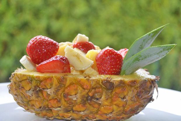 Gefüllte Ananas