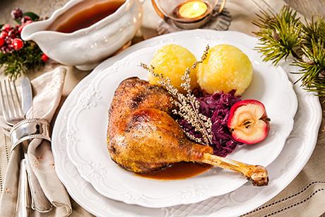 Gans im Römertopf