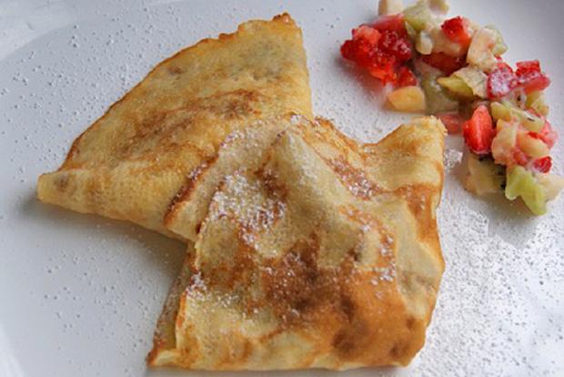 Crepes mit verschiedenen Früchten