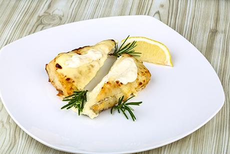 Zander mit Raclettekäse überbacken