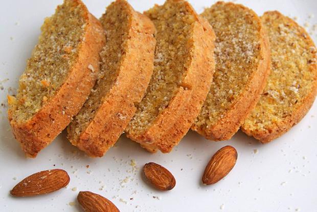 Rüeblikuchen-mit-Mandeln