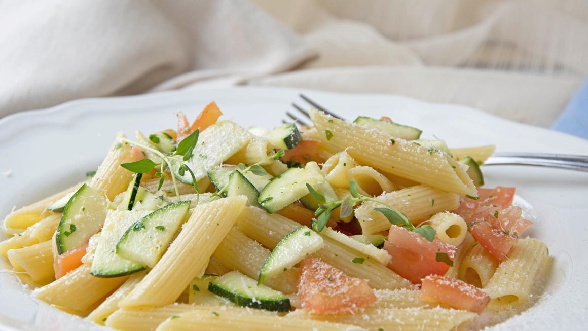 Sommerpasta mit Gemüse