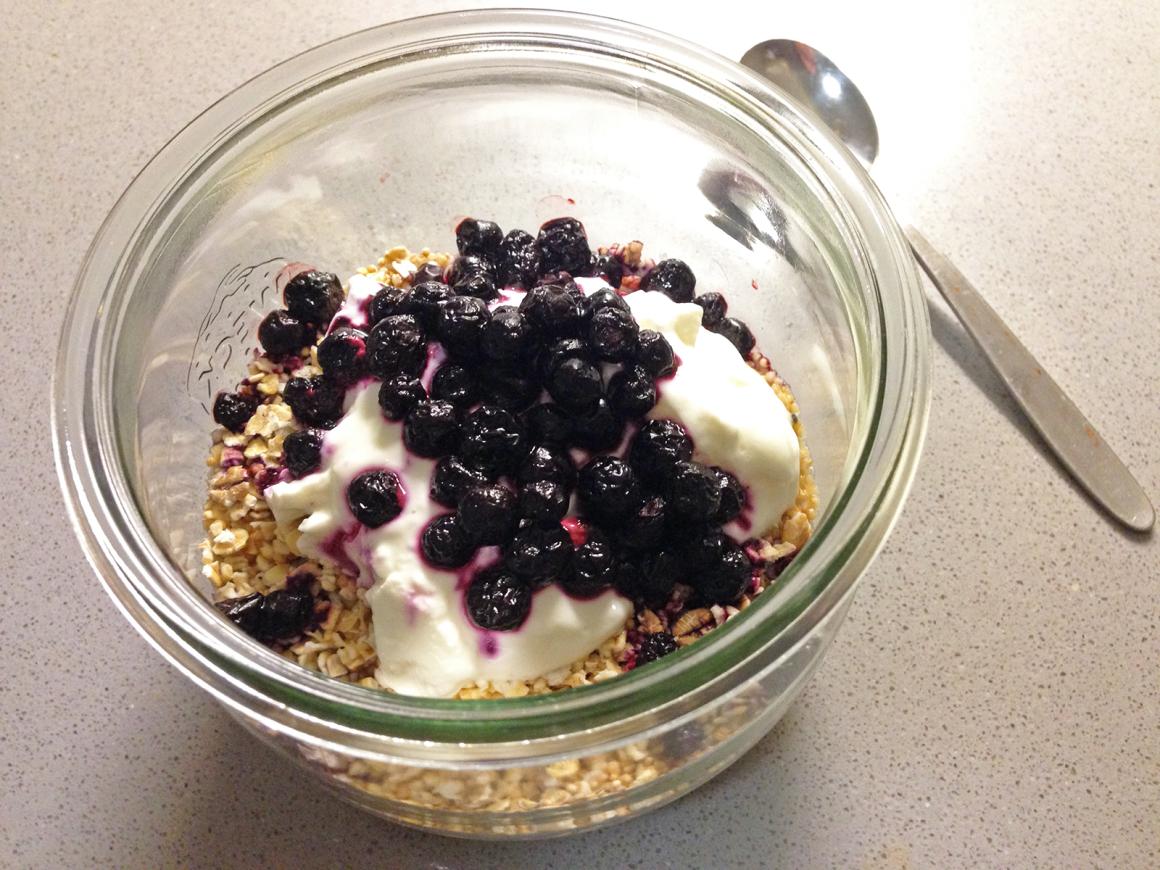 Amaranth-Hafer-Beeren-Superfood-Müesli