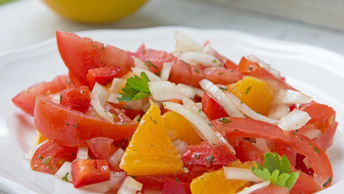 Orangen-Tomaten-Salat